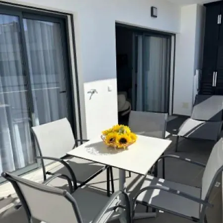 Luxury In With Private Roof Terrace